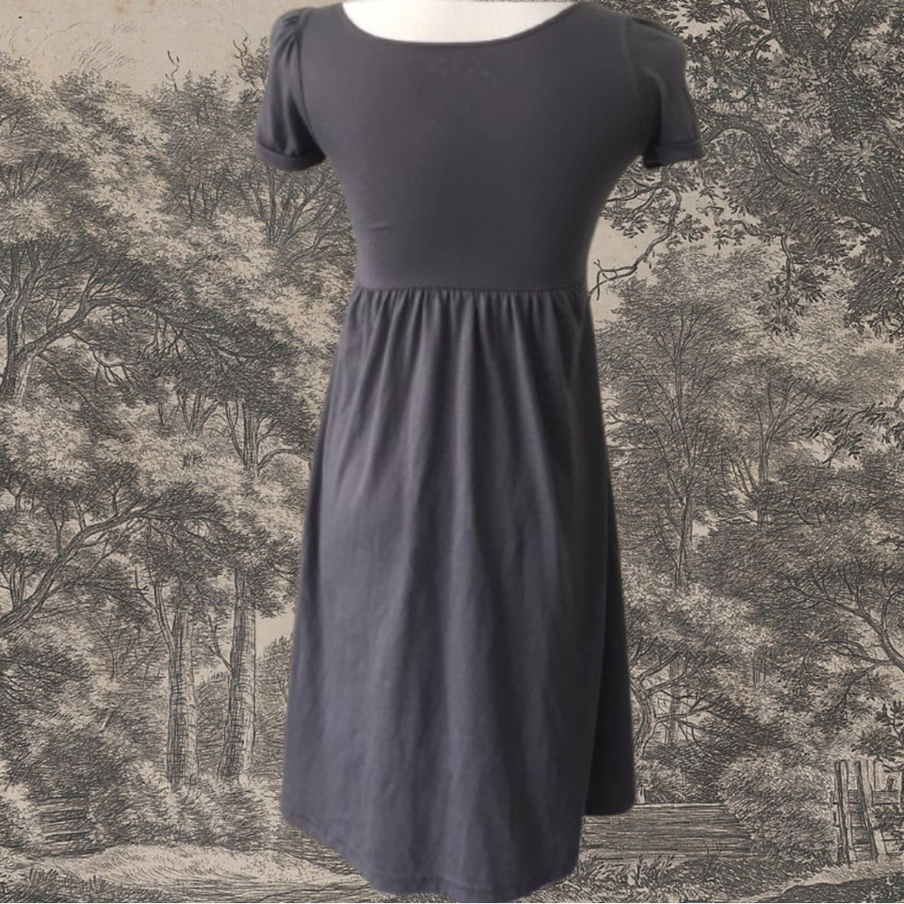 Gray sweetheart short sleeve dress - Picture 5 of 6